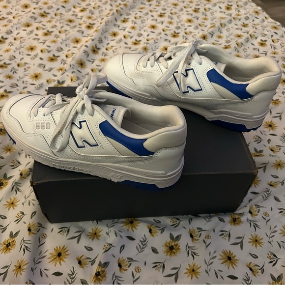 New Balance 550 White and Blue Athletic Shoes Size 10 - Picture 4 of 10